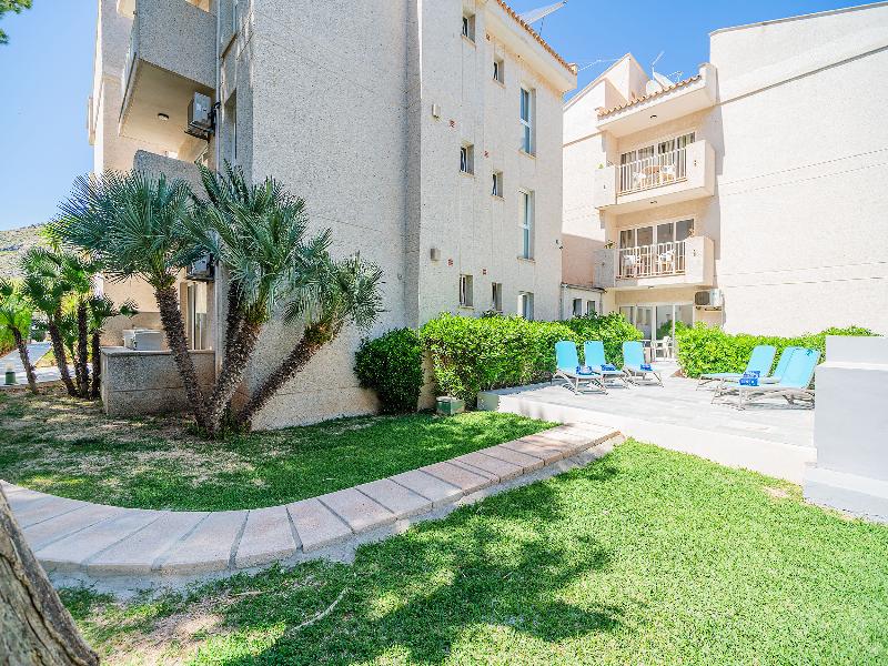 Apartamentos Massol image