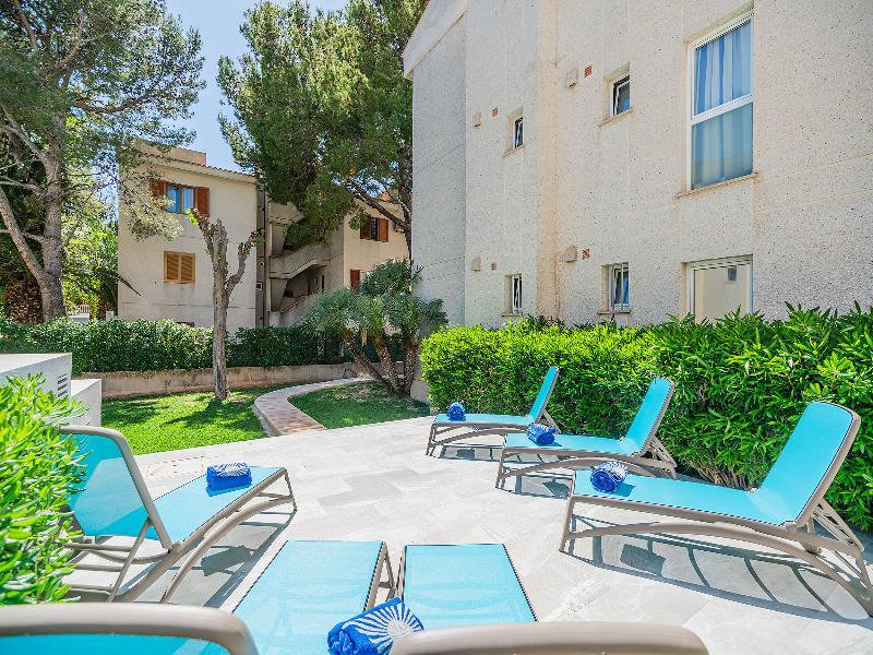 Apartamentos Massol image