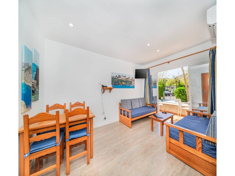Apartamentos Massol image