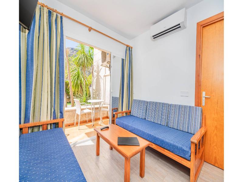 Apartamentos Massol image