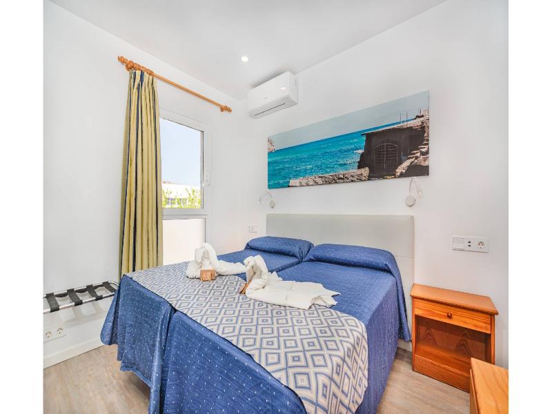 Apartamentos Massol image