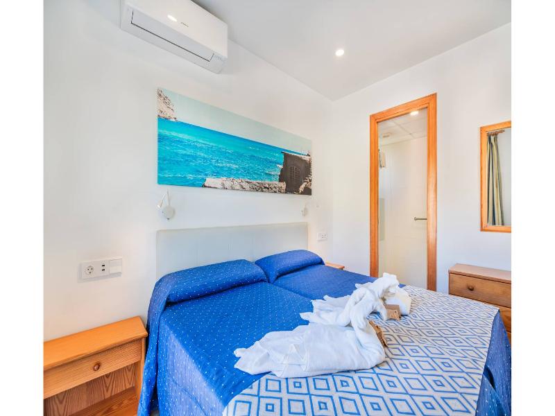Apartamentos Massol image