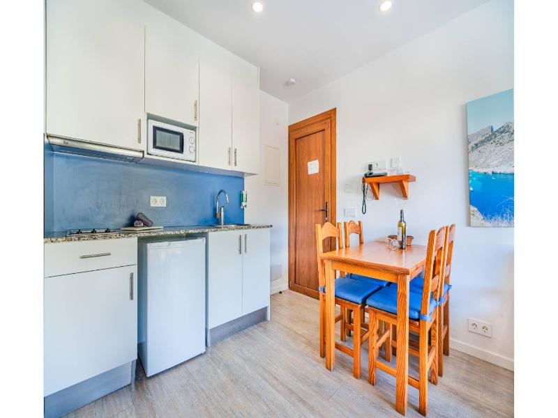 Apartamentos Massol image