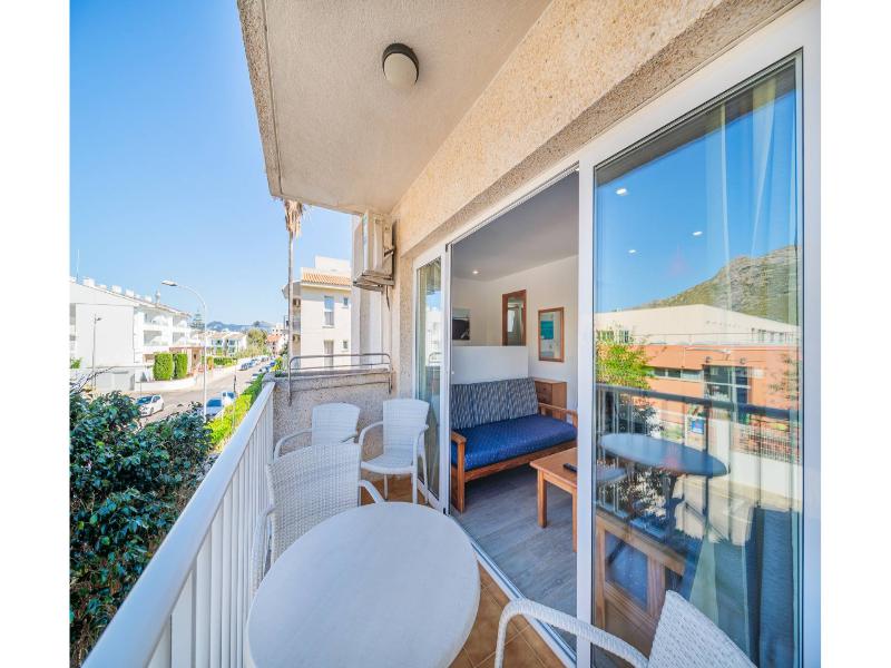Apartamentos Massol image