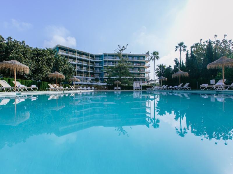 Almirante Hotel image