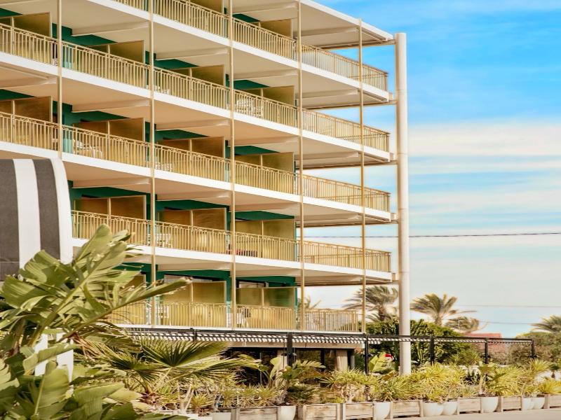 Almirante Hotel image