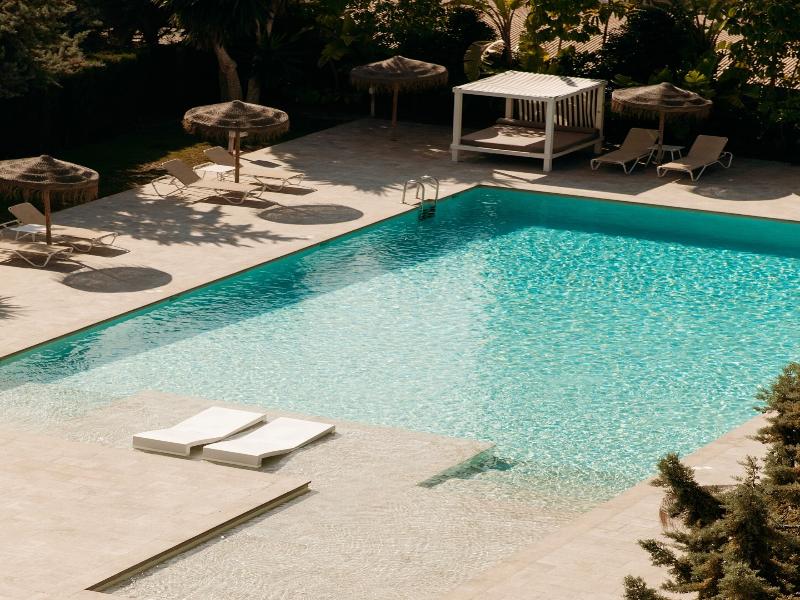 Almirante Hotel image