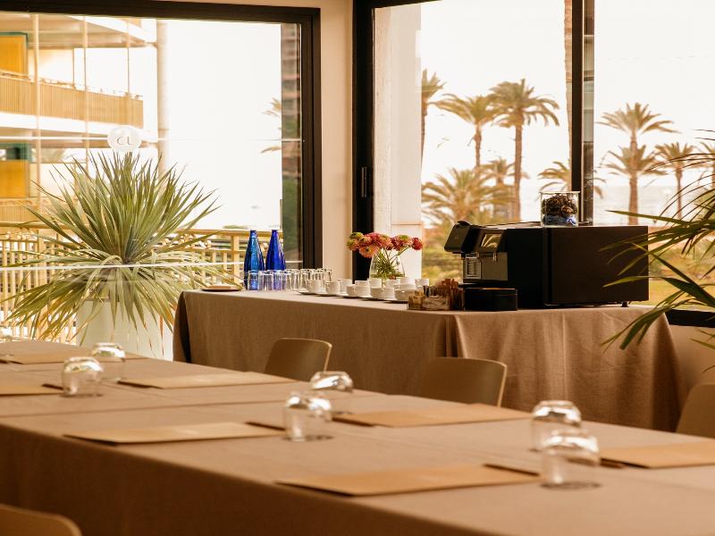 Almirante Hotel image