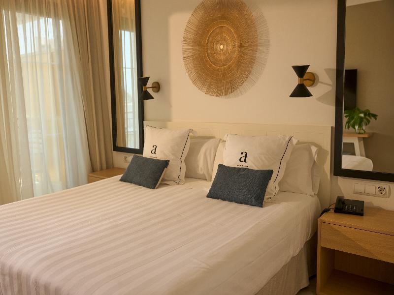 Almirante Hotel image