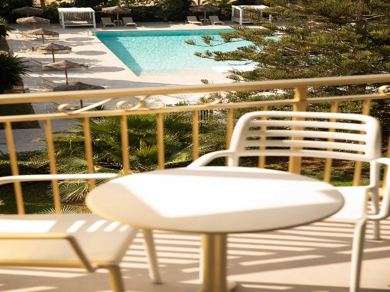 Almirante Hotel image