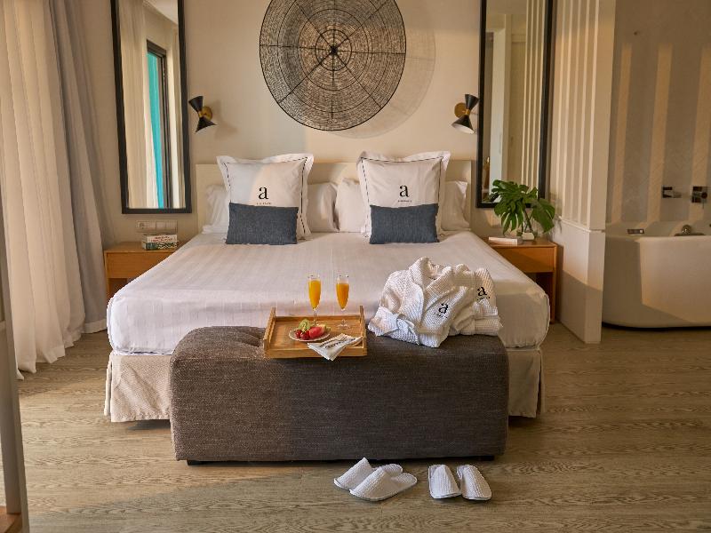 Almirante Hotel image