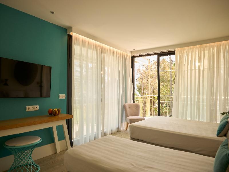 Almirante Hotel image