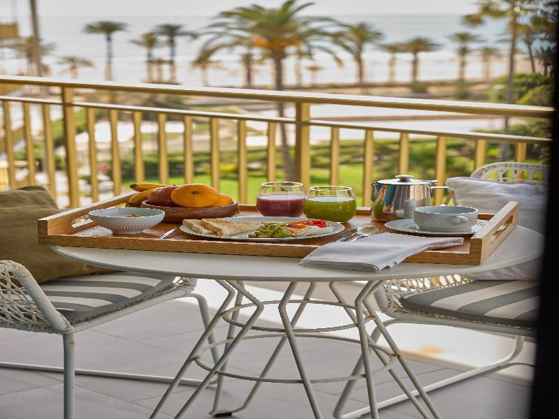 Almirante Hotel image
