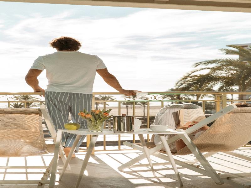 Almirante Hotel image