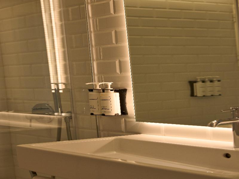 Almirante Hotel image