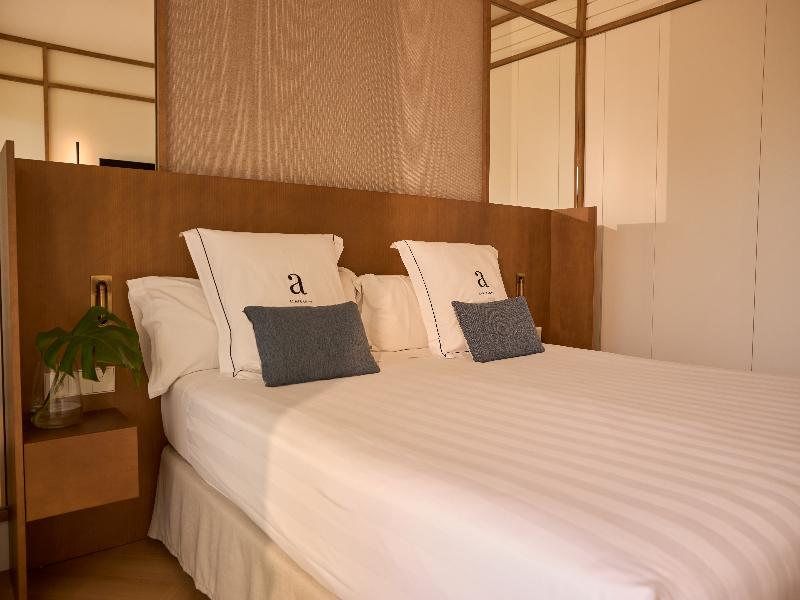 Almirante Hotel image