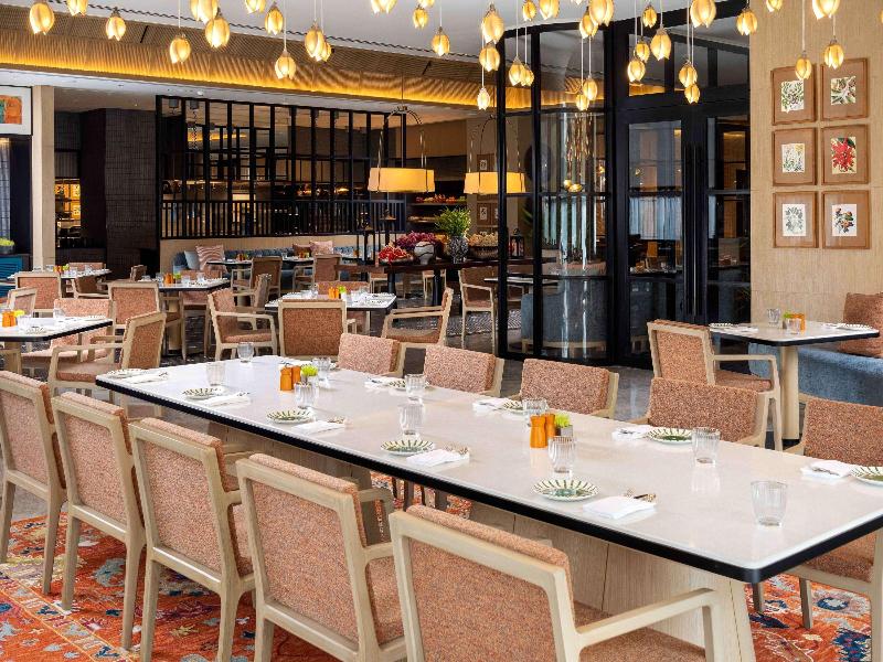 Pullman Chennai Anna Salai image