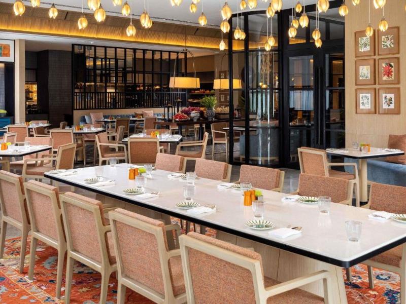 Pullman Chennai Anna Salai image