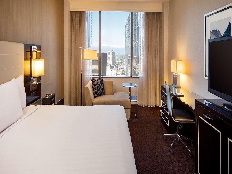 Stay in style at Hyatt Regency New Orleans