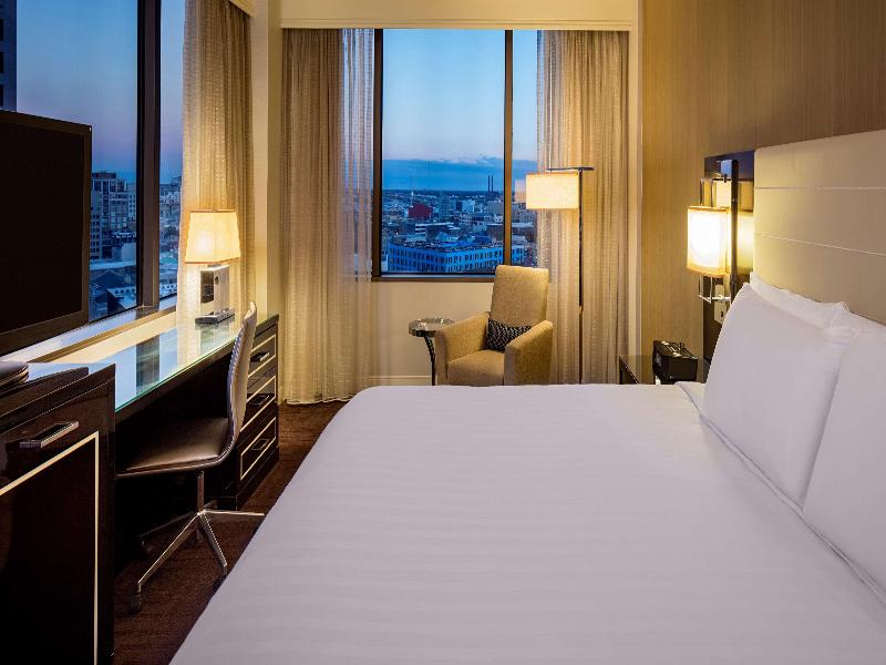 Stay in style at Hyatt Regency New Orleans