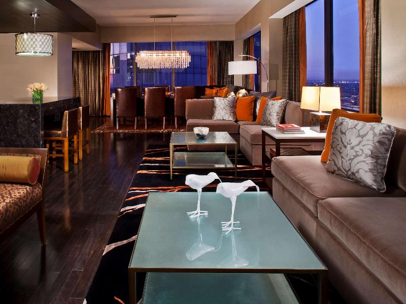 Stay in style at Hyatt Regency New Orleans