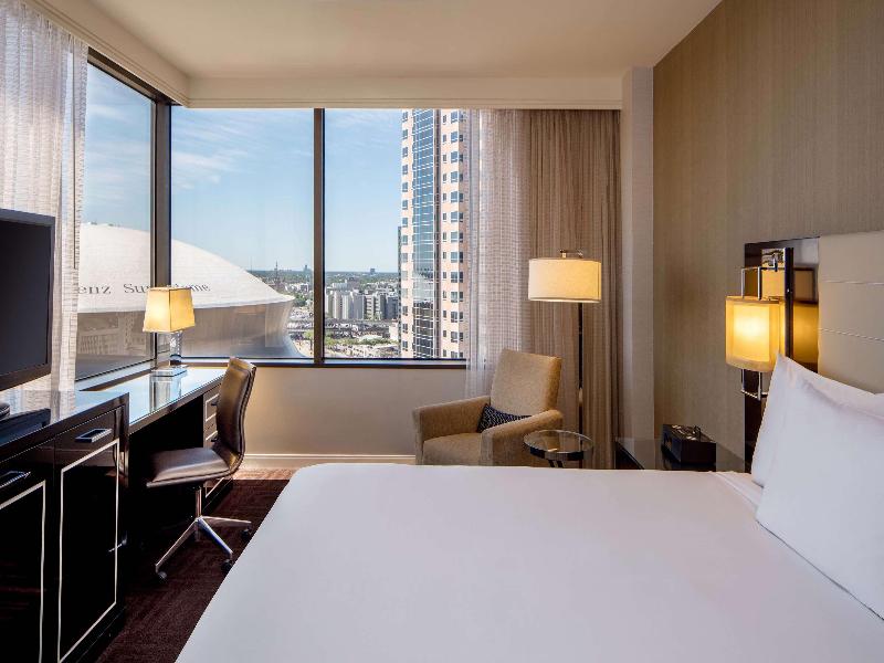 Stay in style at Hyatt Regency New Orleans