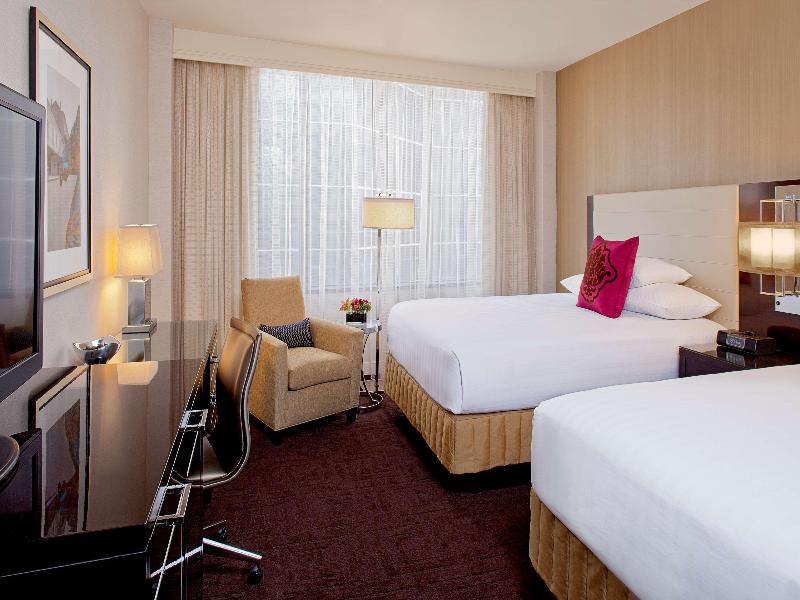 Stay in style at Hyatt Regency New Orleans