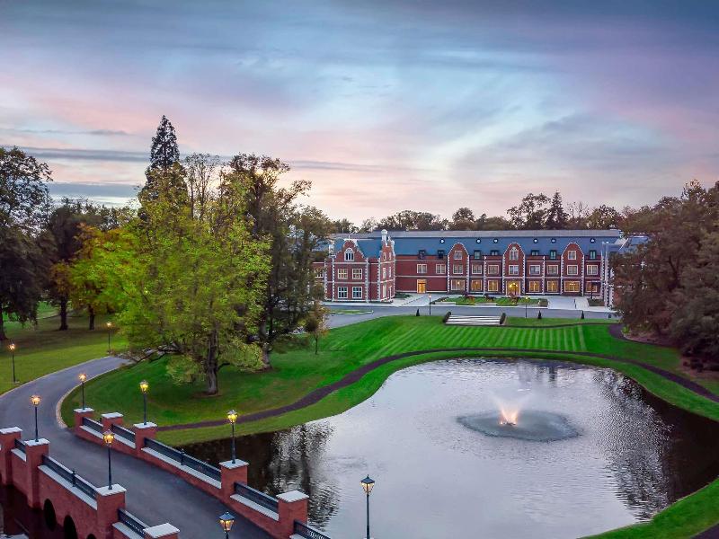 Savill Court image