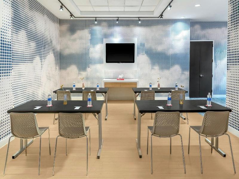 Aloft New York Brooklyn image