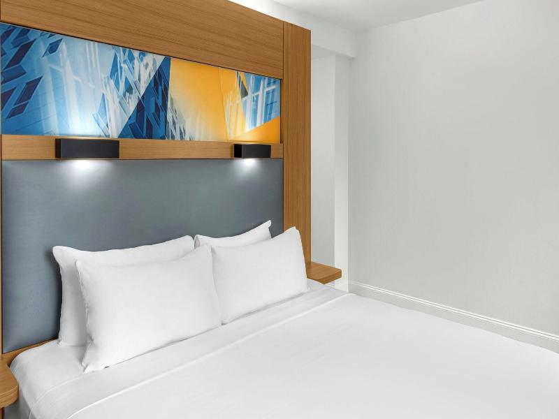 Aloft New York Brooklyn image