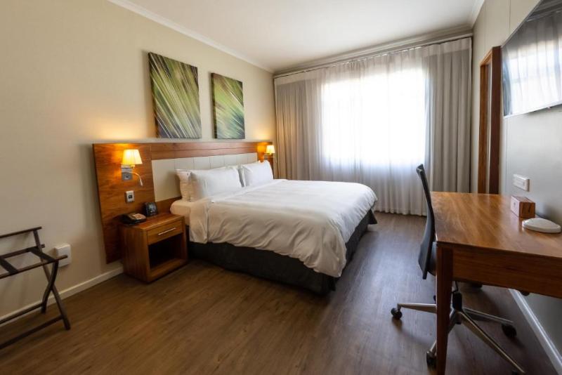DoubleTree by Hilton Cape Town - Upper Eastside image