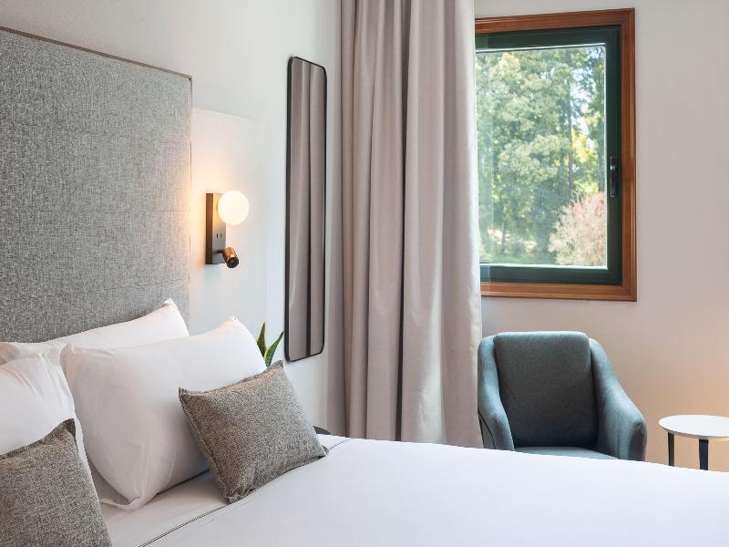 Hotel Santiago Plaza Affiliated By Melia image