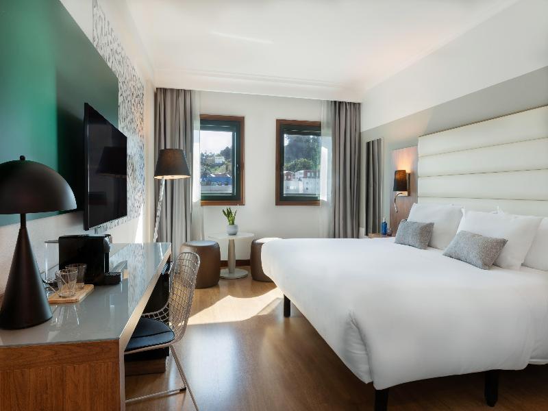 Hotel Santiago Plaza Affiliated By Melia image
