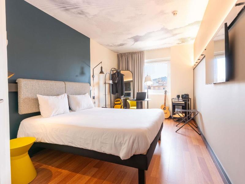 Ibis Malaga Centro Ciudad image