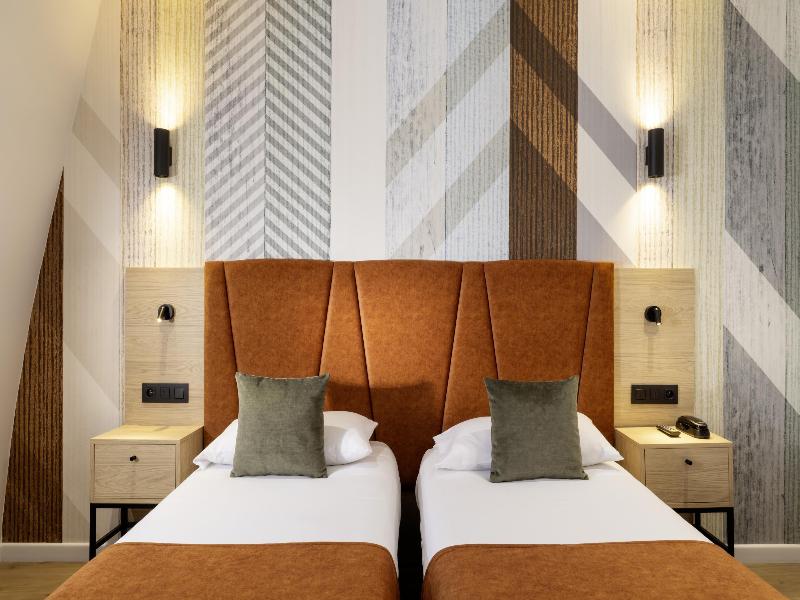 Hotel Espace Champerret image