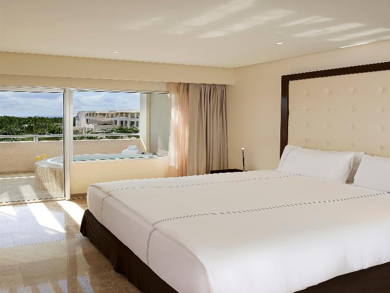 Paradisus Playa del Carmen-Riviera Maya-AI image