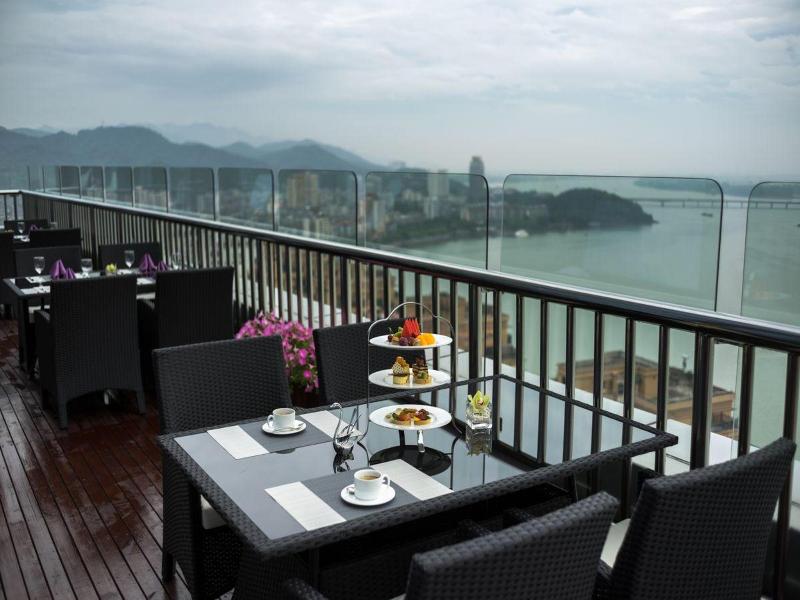 Fuyang International Trade Centre Hotel image