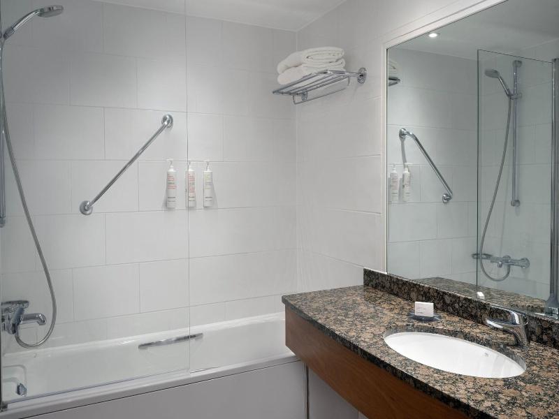 Delta Hotels by Marriott Swindon image