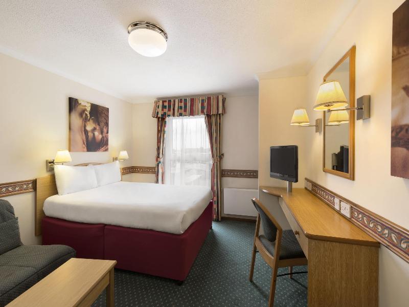 Days Inn By Wyndham Leicester Forest East M1 image