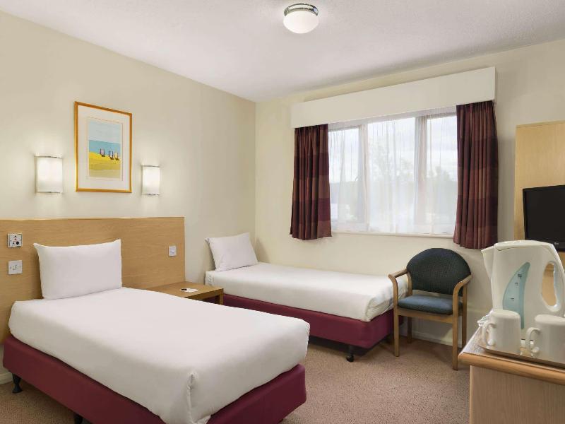 Days Inn By Wyndham Warwick South M40 image