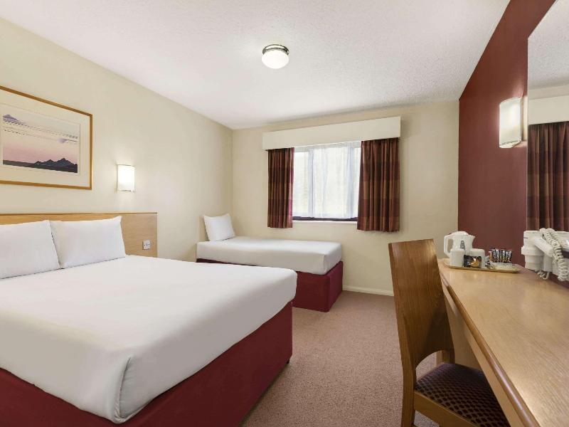 Days Inn By Wyndham Warwick South M40 image