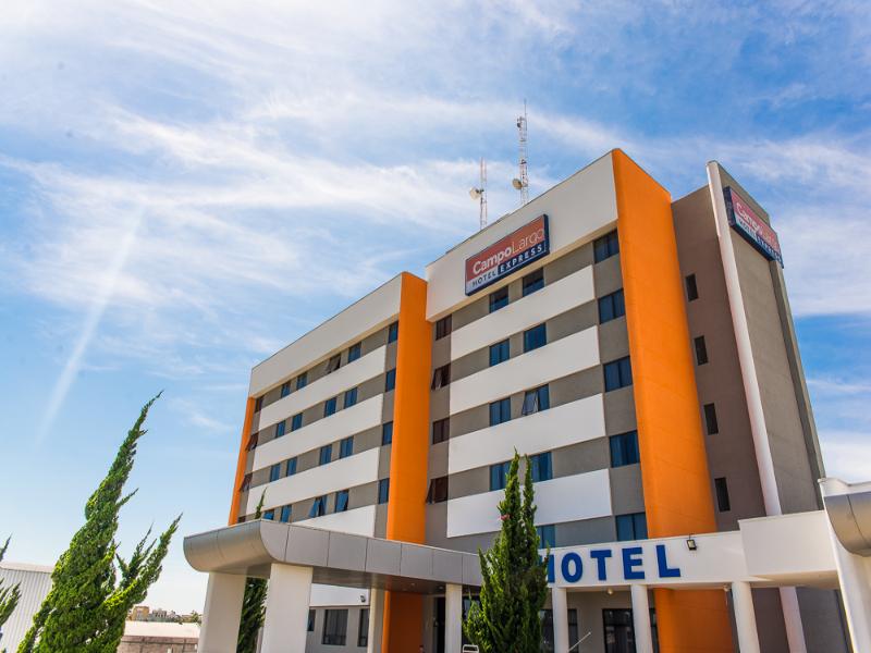 Hotel Campo Largo Express image