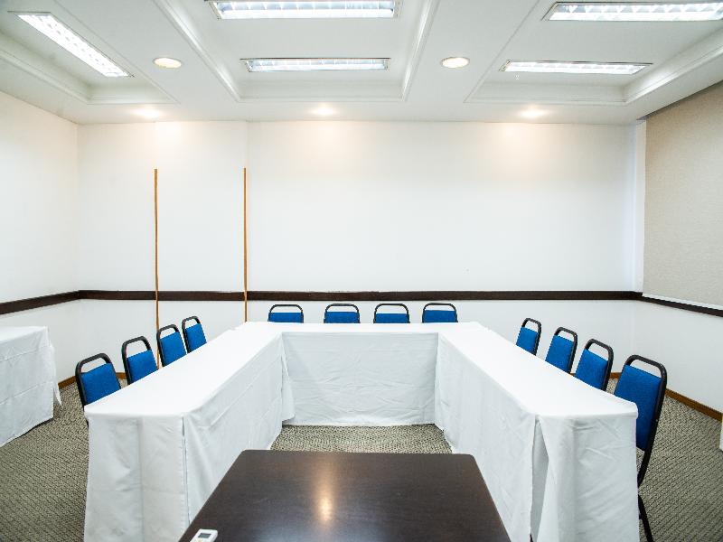 Hotel Campo Largo Express image