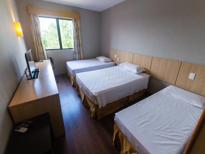 Hotel Campo Largo Express image