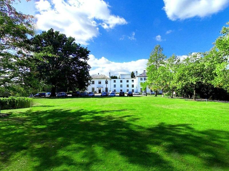 West Lodge Park image
