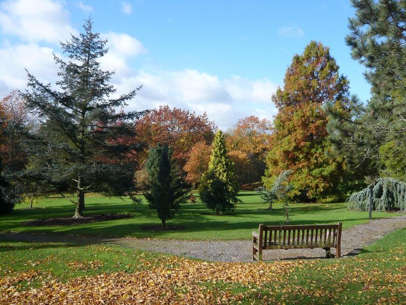 West Lodge Park image