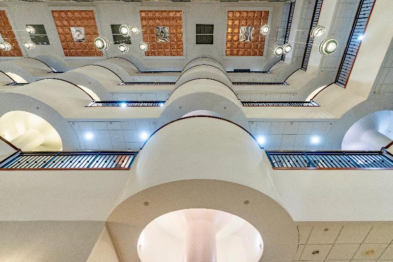 Wyndham Garden Hotel Baronne Plaza image