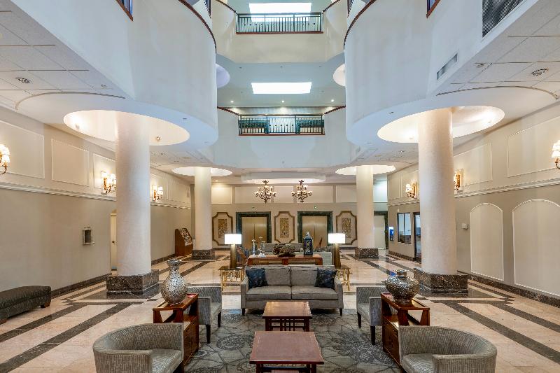 Wyndham Garden Hotel Baronne Plaza image