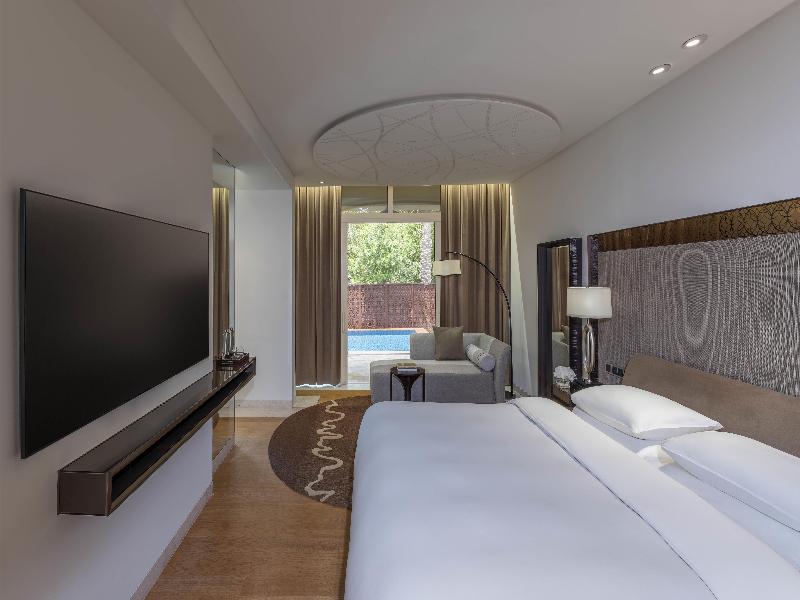 Park Hyatt Abu Dhabi Hotel & Villas image