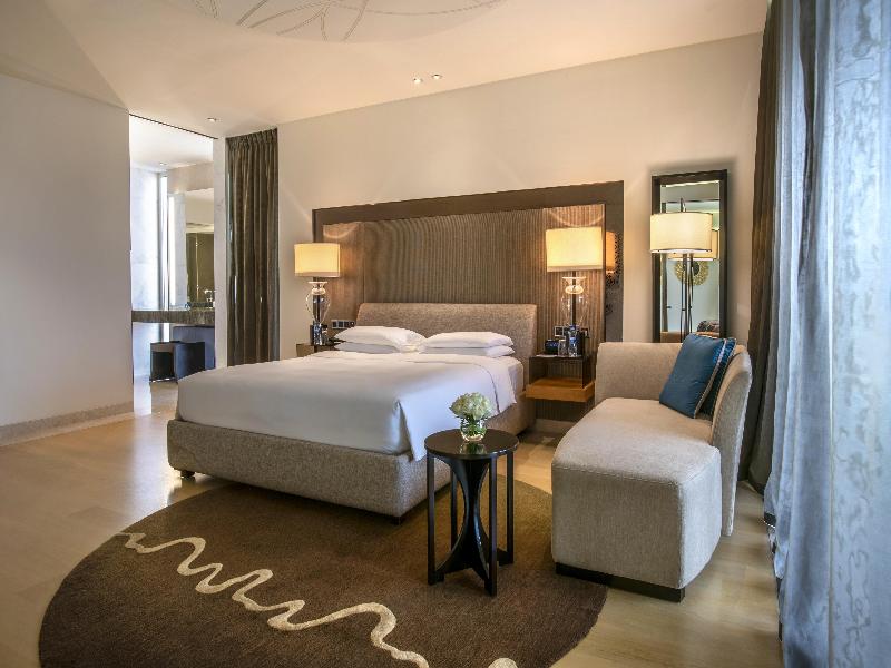 Park Hyatt Abu Dhabi Hotel & Villas image